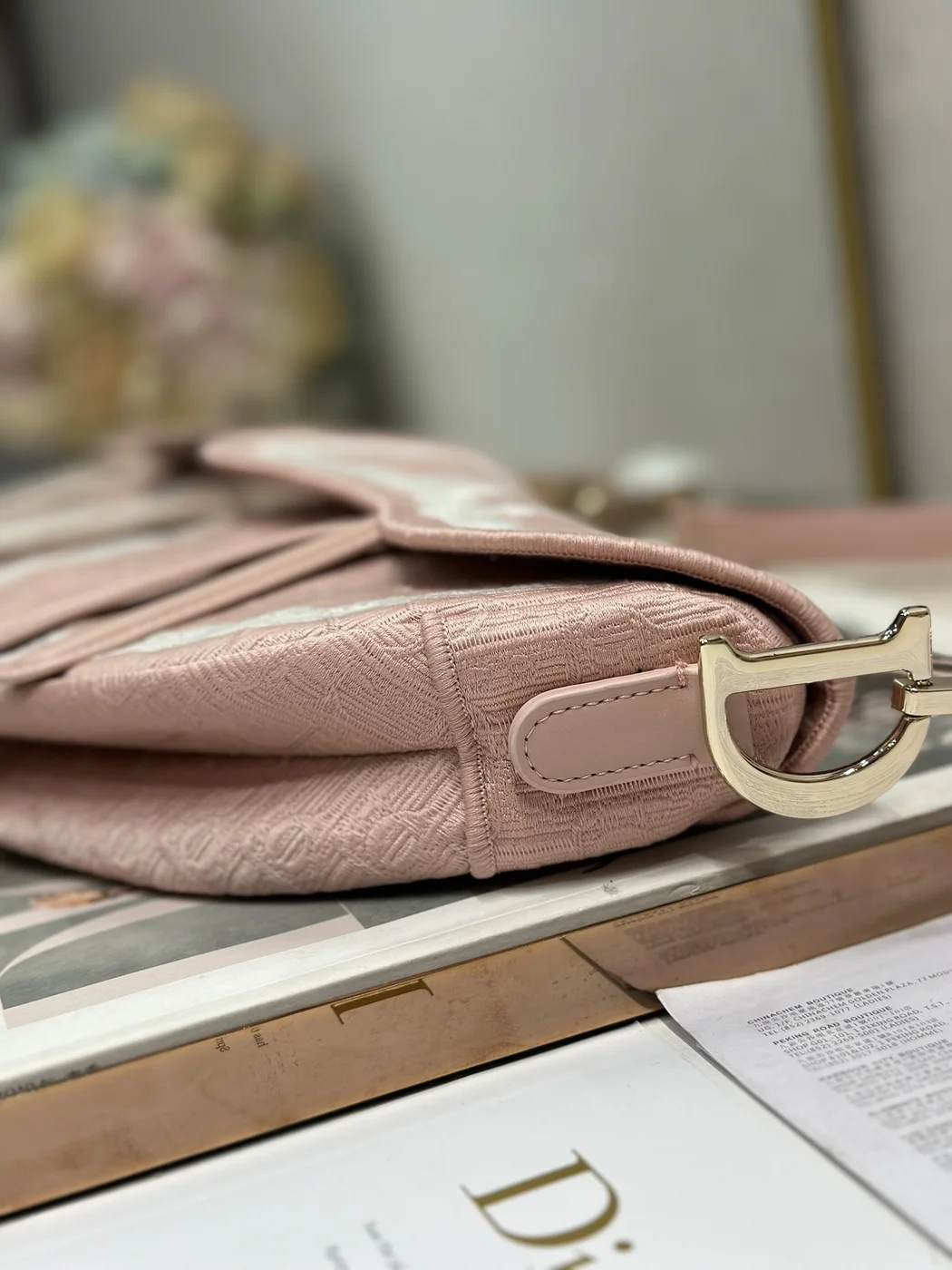 Dioramour Small Saddle Bag with Strap Soupir Pink product view 4