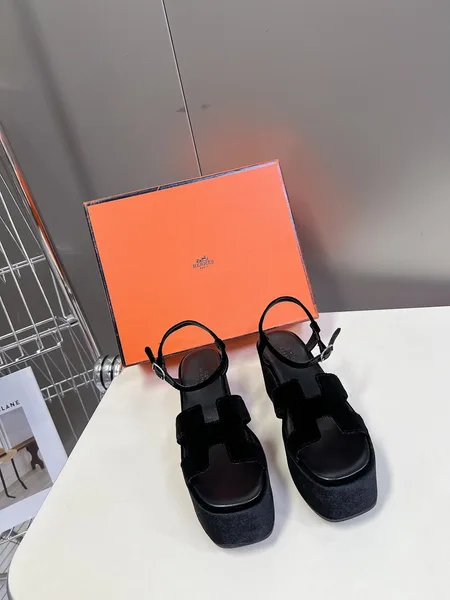 Hermès Women Black Suede Leather Sandals product view 1