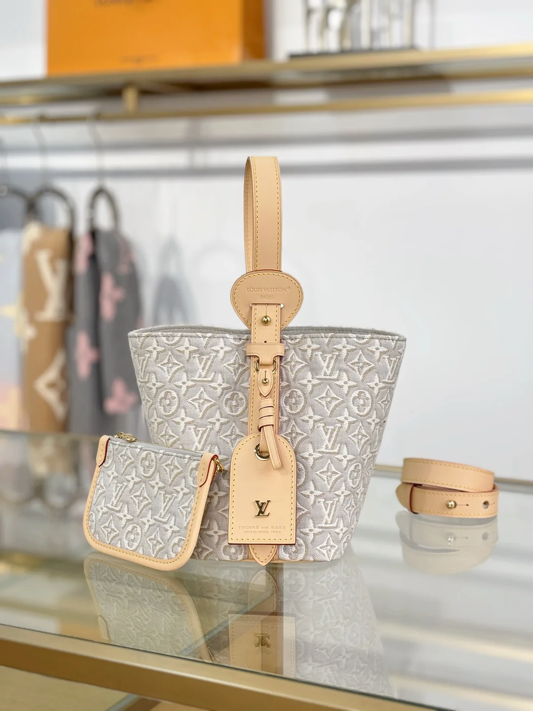 Louis Vuitton All In BB handbag product view 2