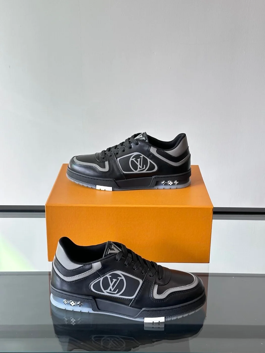 Louis Vuitton Men Black Leather Sneakers product view 4