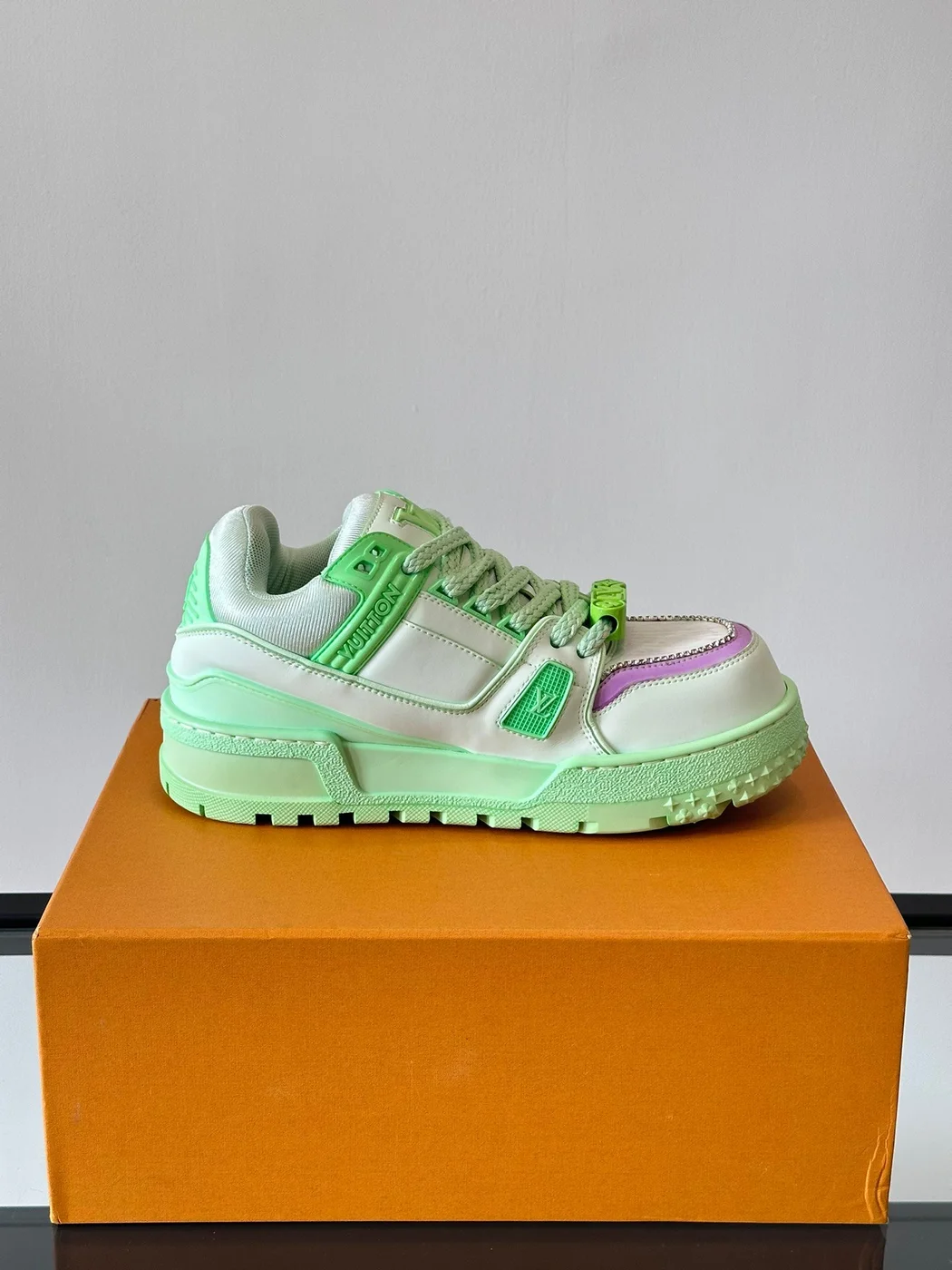 Louis Vuitton Men Light Green Leather Sneakers product view 6
