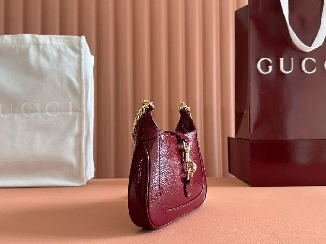 Gucci Jackie Notte Mini Bag 19 In Red Wine Cracked Lacquer Calfskin Gold Hardware product view 4