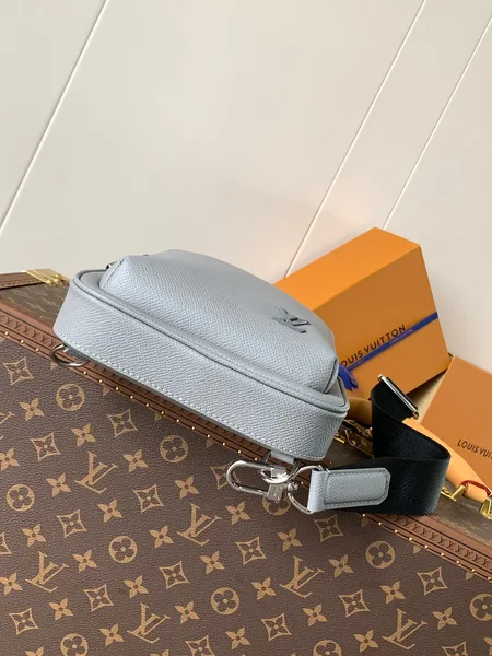 Louis Vuitton Avenue Slingbag 31 In Grey Taiga Leather Bag product view 5