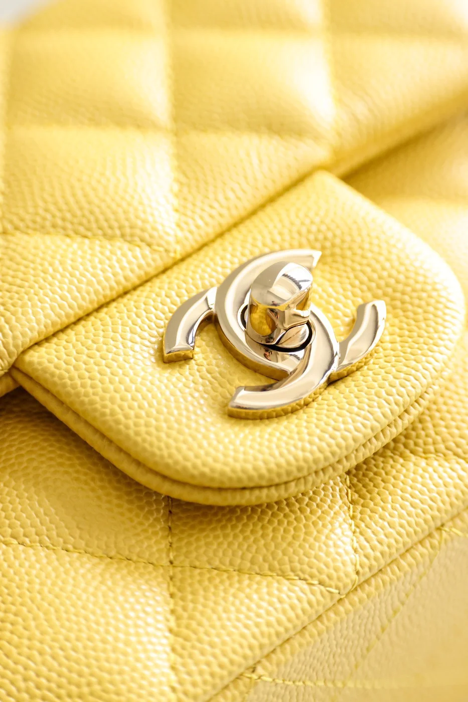 Chanel Classic Flap Mini Handbag Woman’s Yellow 20 cm product view 3