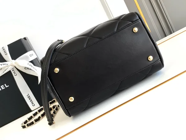 Chanel Black Quilted Lambskin Leather Bag product view 2