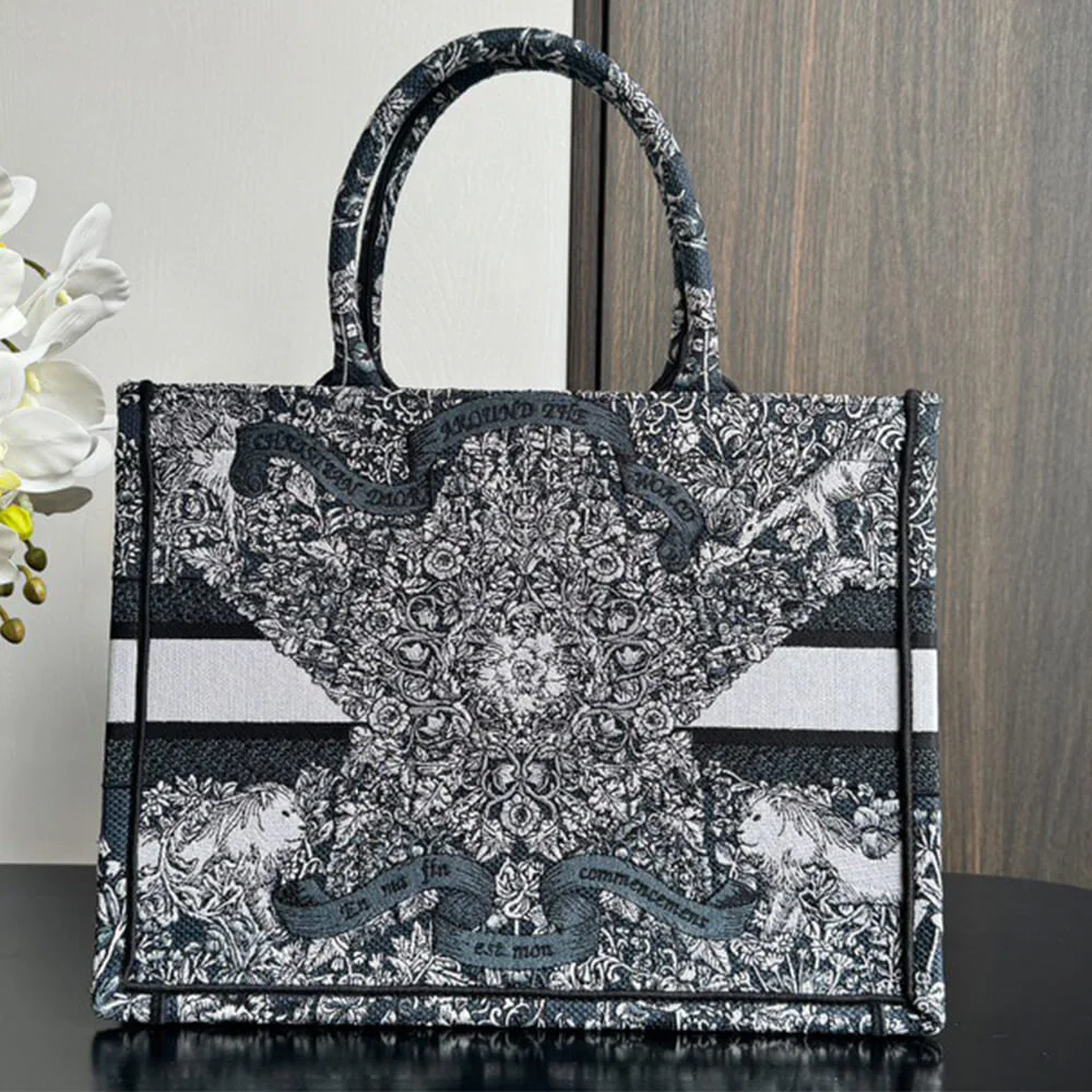 Dior Medium Dior Book Tote product view 3