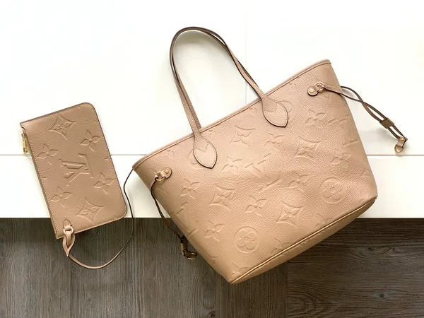 Louis Vuitton Neverfull MM 32 Beige Monogram Empreinte Leather Bag product view 2