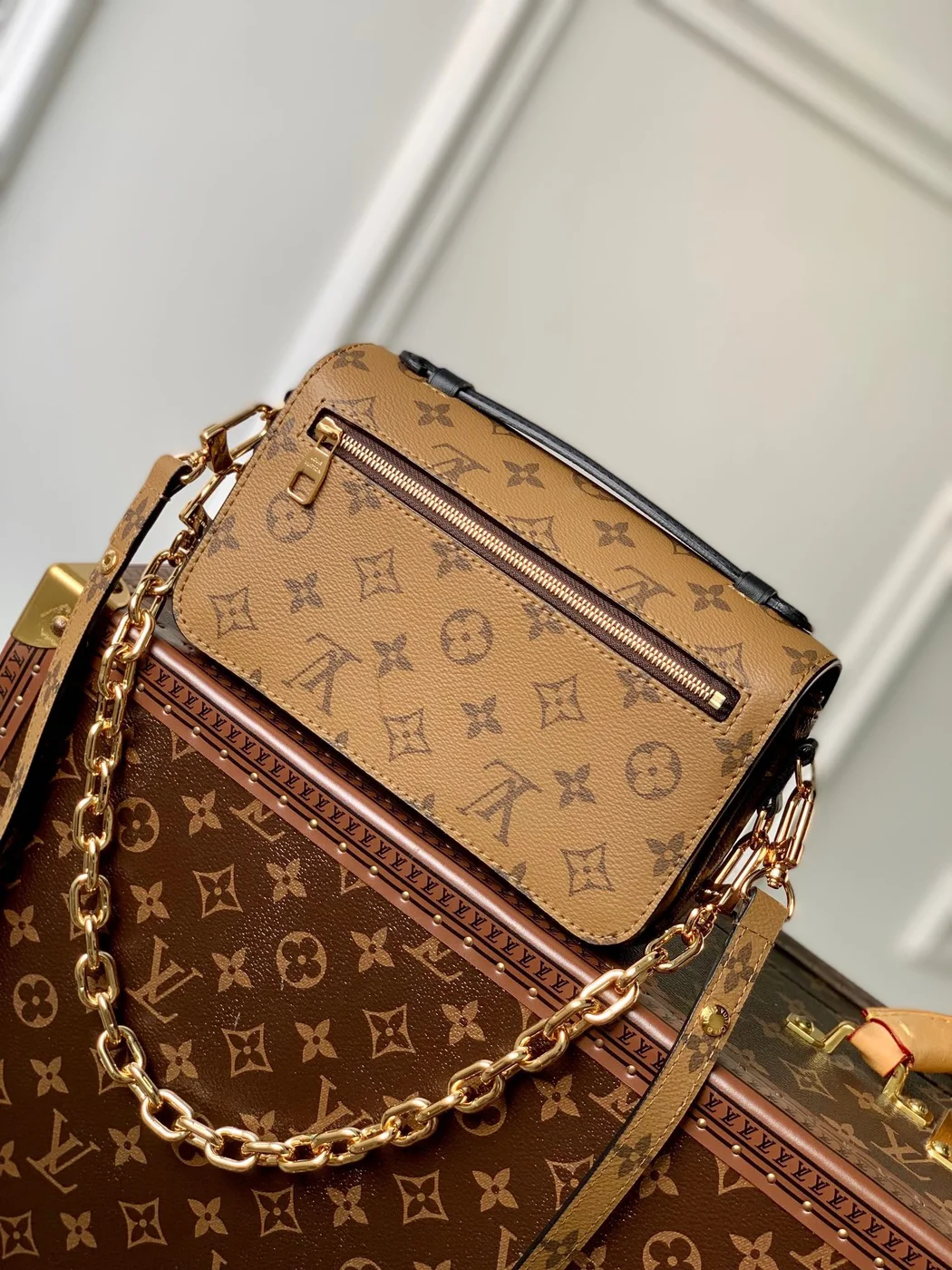 Louis Vuitton Metis Mini Monogram Handbags 21.5×13.5x6cm product view 7