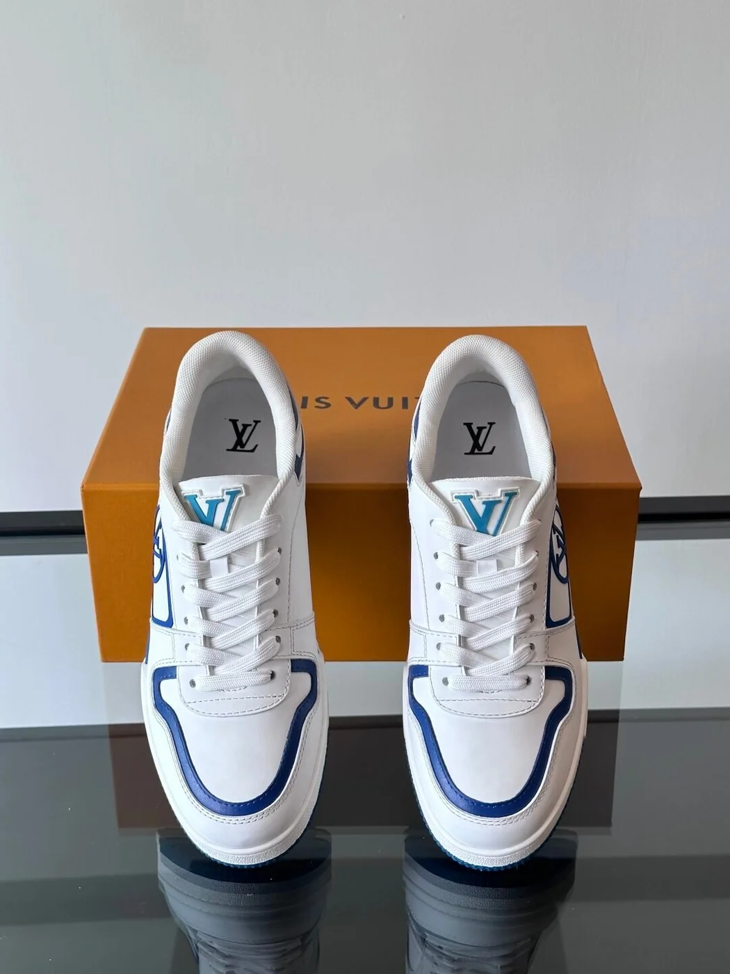 Louis Vuitton Men White Blue Leather Sneakers product view 4