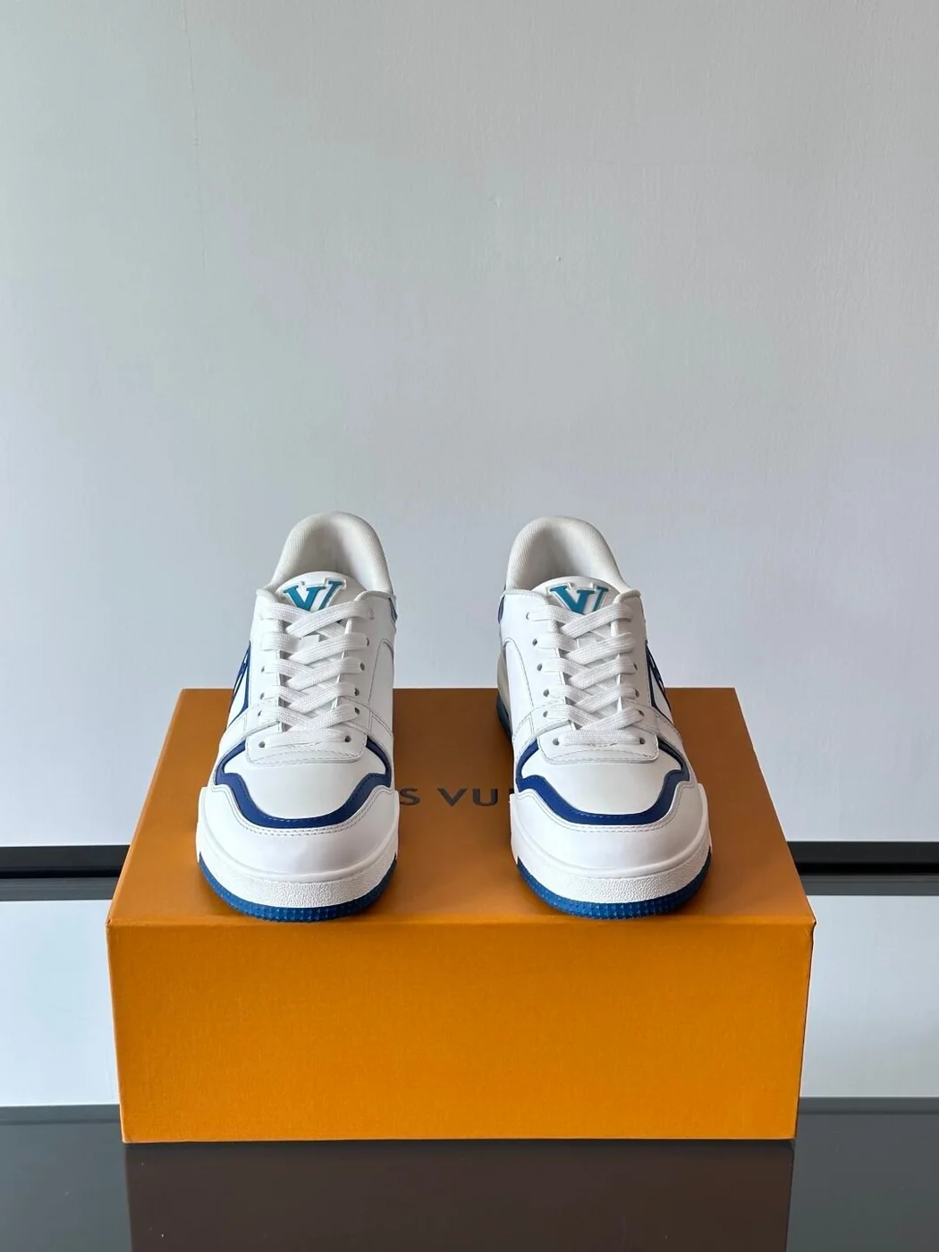 Louis Vuitton Men White Blue Leather Sneakers product view 2