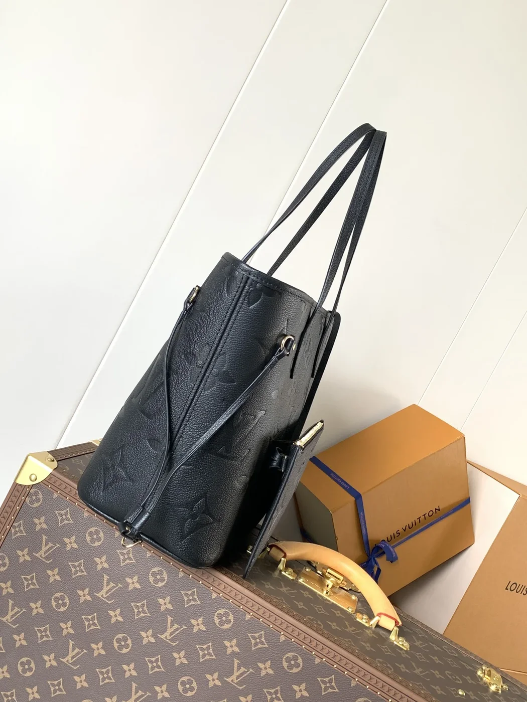 Louis Vuitton Neverfull MM Black Momogram Empreinte Bag product view 2
