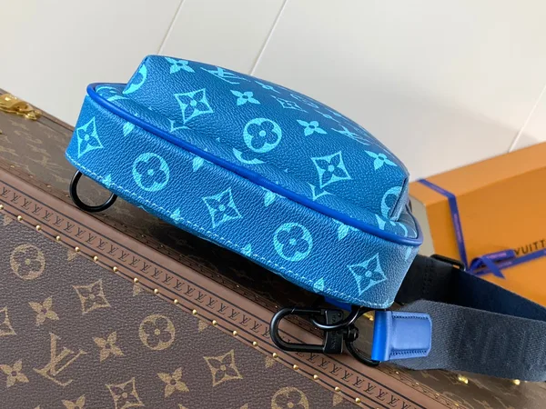 Louis Vuitton Avenue Slingbag 31 In Blue And Brown Taiga Leather Bag product view 9