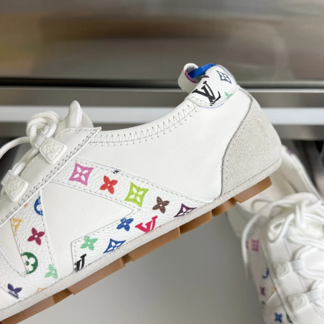 Louis Vuitton white leather Sneakerina trainers product view 4