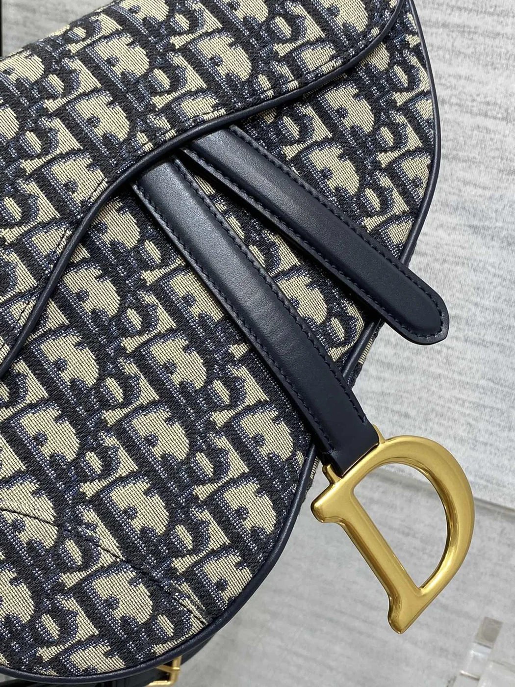 Dior Saddle Bag in blue Dior Oblique jacquard product view 2