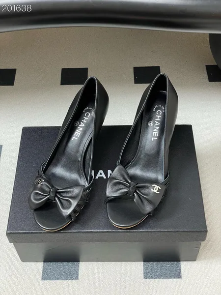 Chanel Bow Heel In Black product view 1