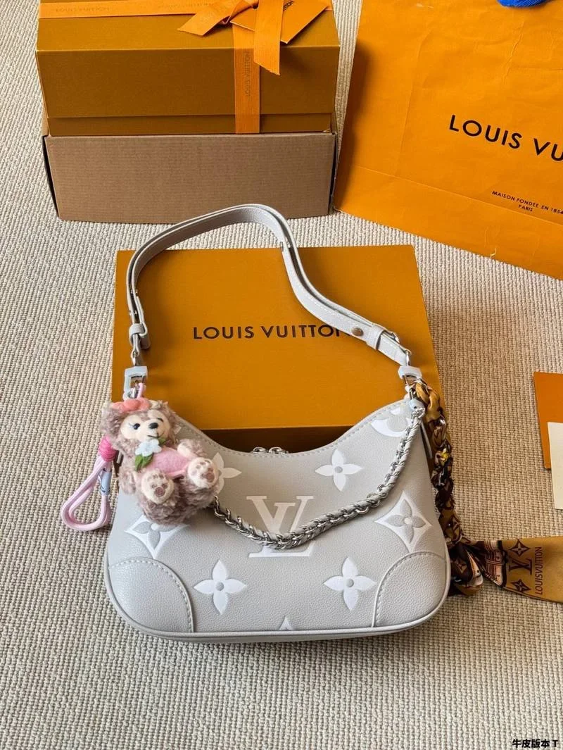 Louis Vuitton Boulogne PM handbag in Monogram Empreinte product view 4