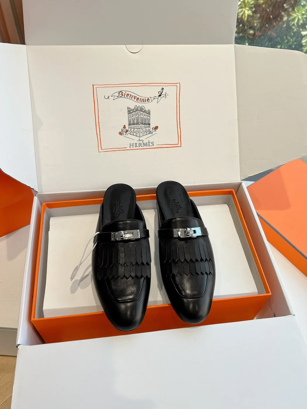Hermès Women Black Leather Mules product view 2