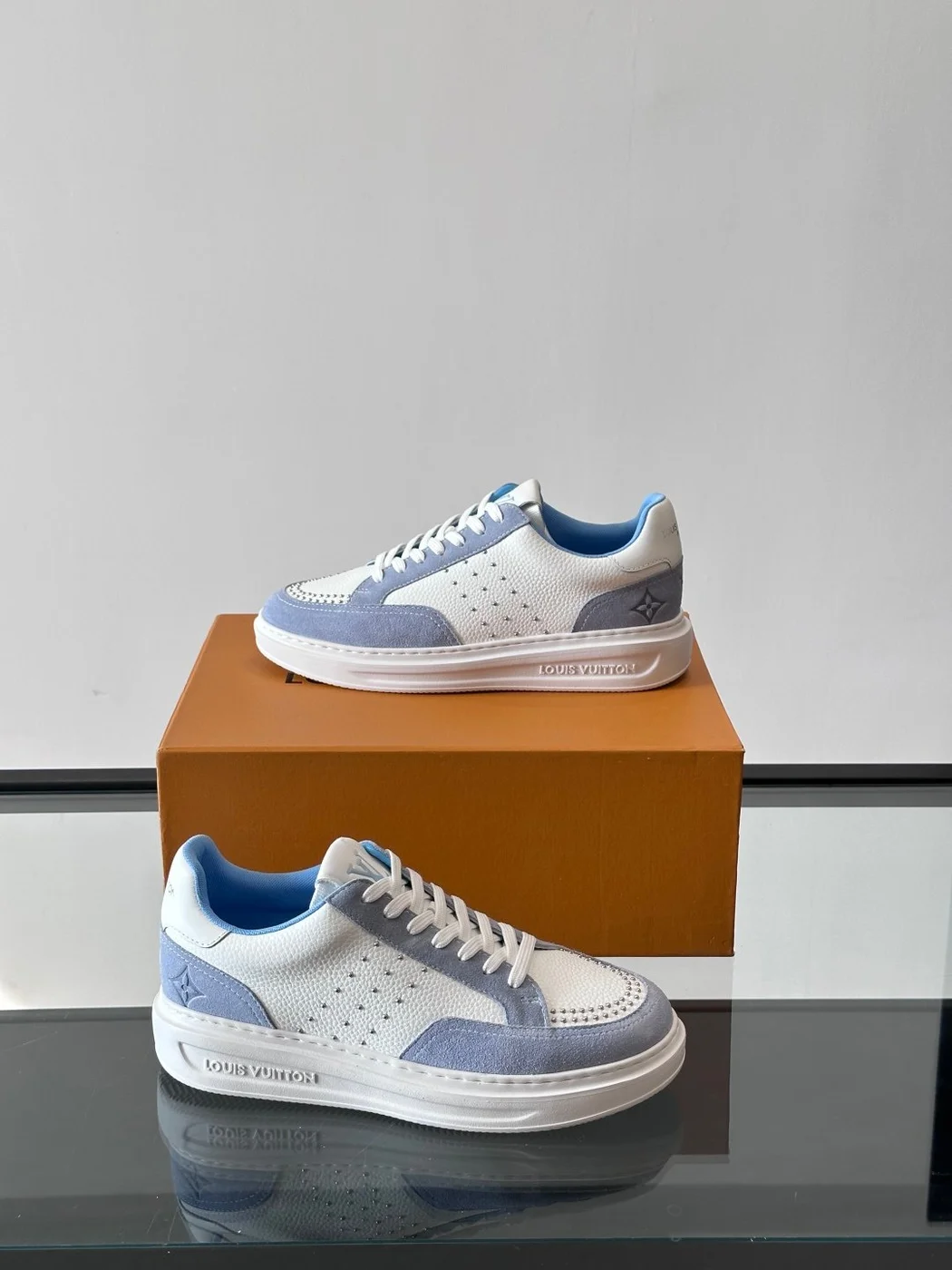 Louis Vuitton Men White Blue Leather Suede Sneakers product view 4