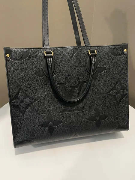 Louis Vuitton Black Empreinte Monogram Giant Onthego MM Bag product view 2