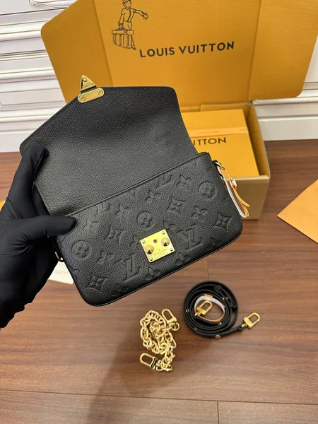 Louis Vuitton Pochette Métis East West Bag product view 2