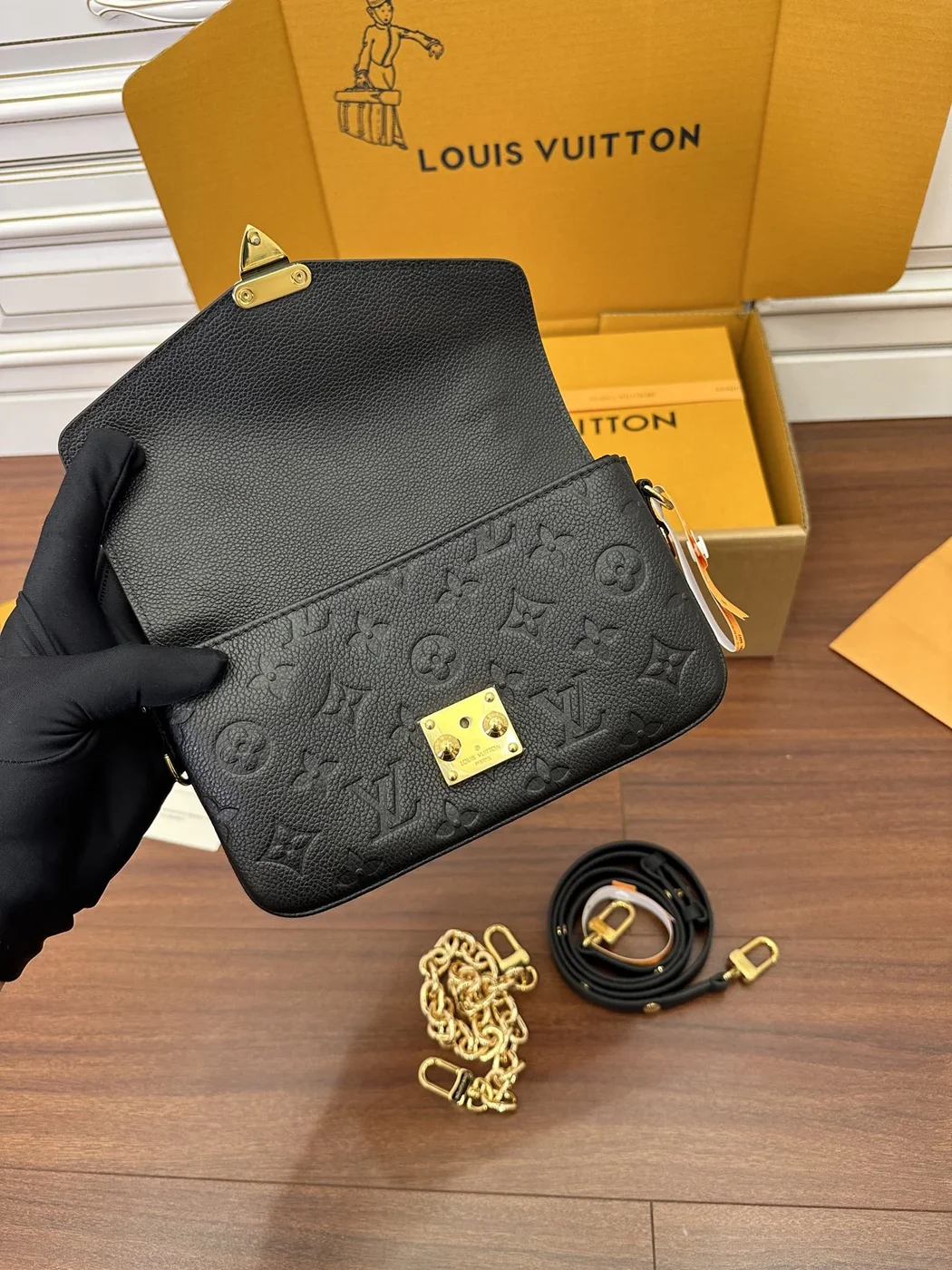 Louis Vuitton Pochette Métis East West Bag product view 2