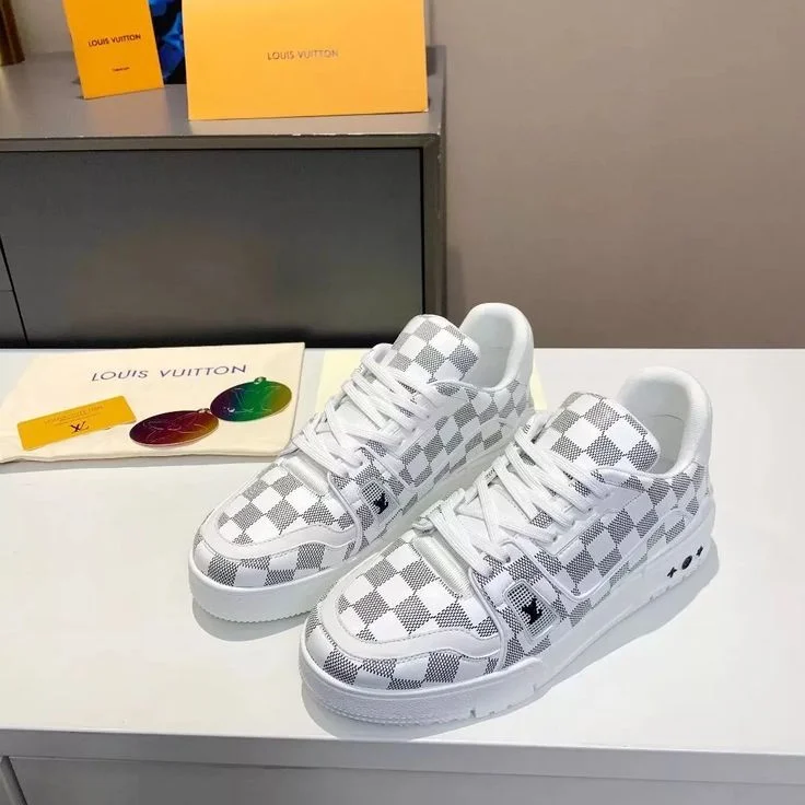Louis Vuitton white  Trainer sneaker product view 1