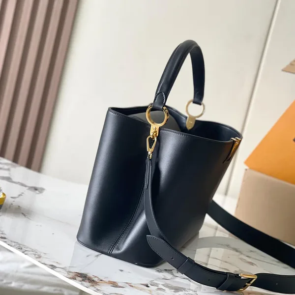Louis Vuitton M14639 Capucines GM Souple Bag product view 2