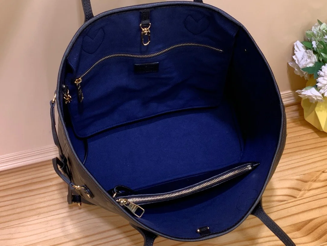 Louis Vuitton Never Full Black Handbags 32x29x17cm product view 3