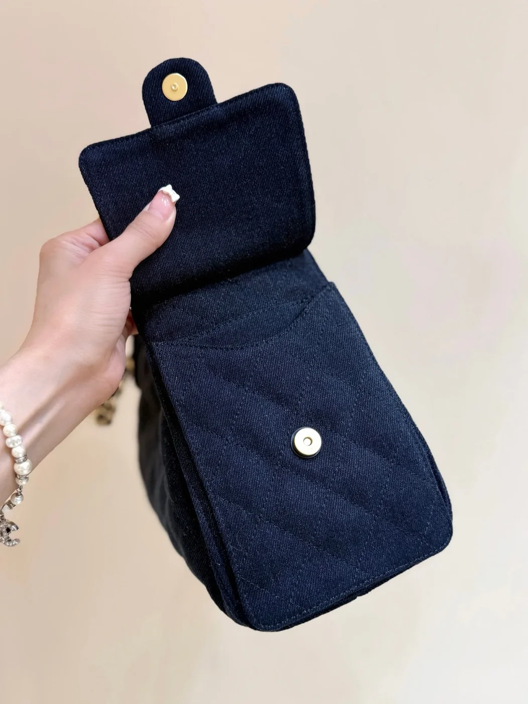Chanel 25 Handbag 30 In Denim Gold Hardware product view 8