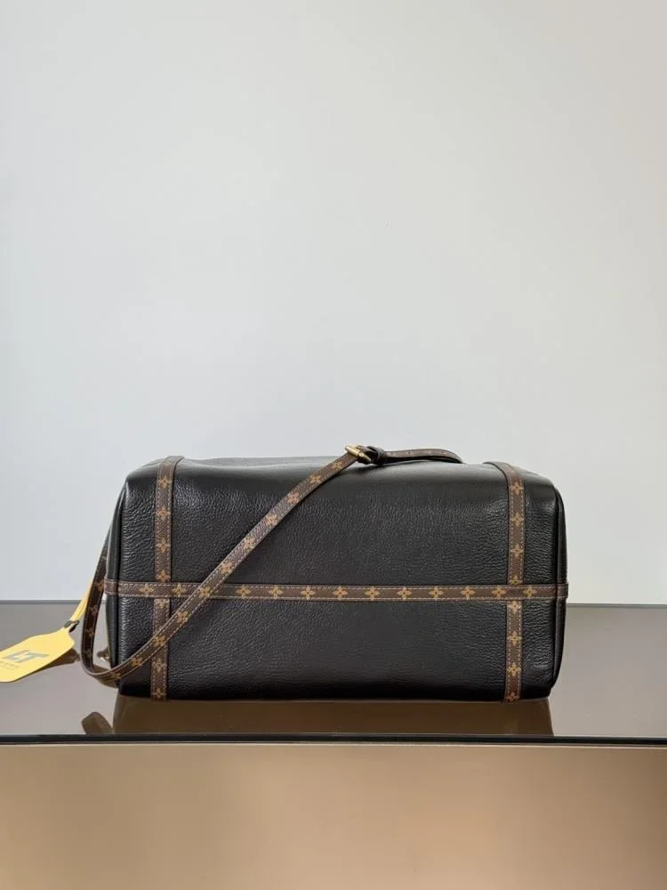 Louis Vuitton Express Bag product view 6
