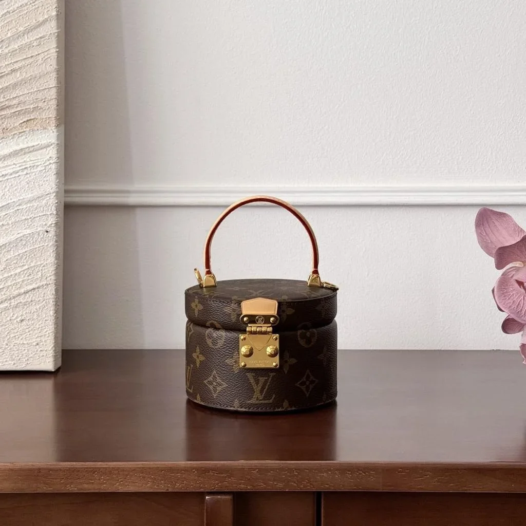 Louis Vuitton Scott M46933 Bag product view 1