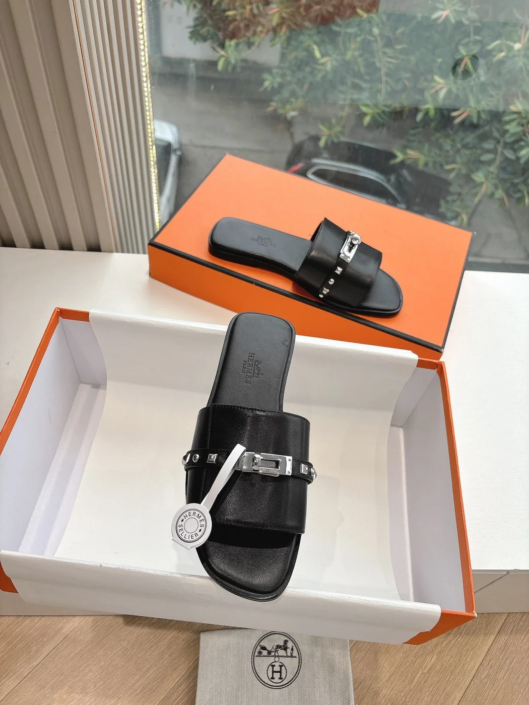 Hermès Women Black Leather Slide Sandals product view 4