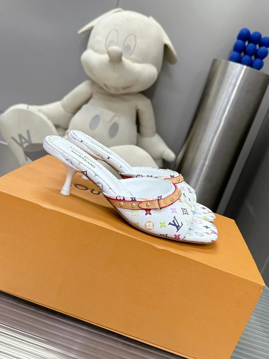 Louis Vuitton Women White Multicolor Leather Heels product view 3
