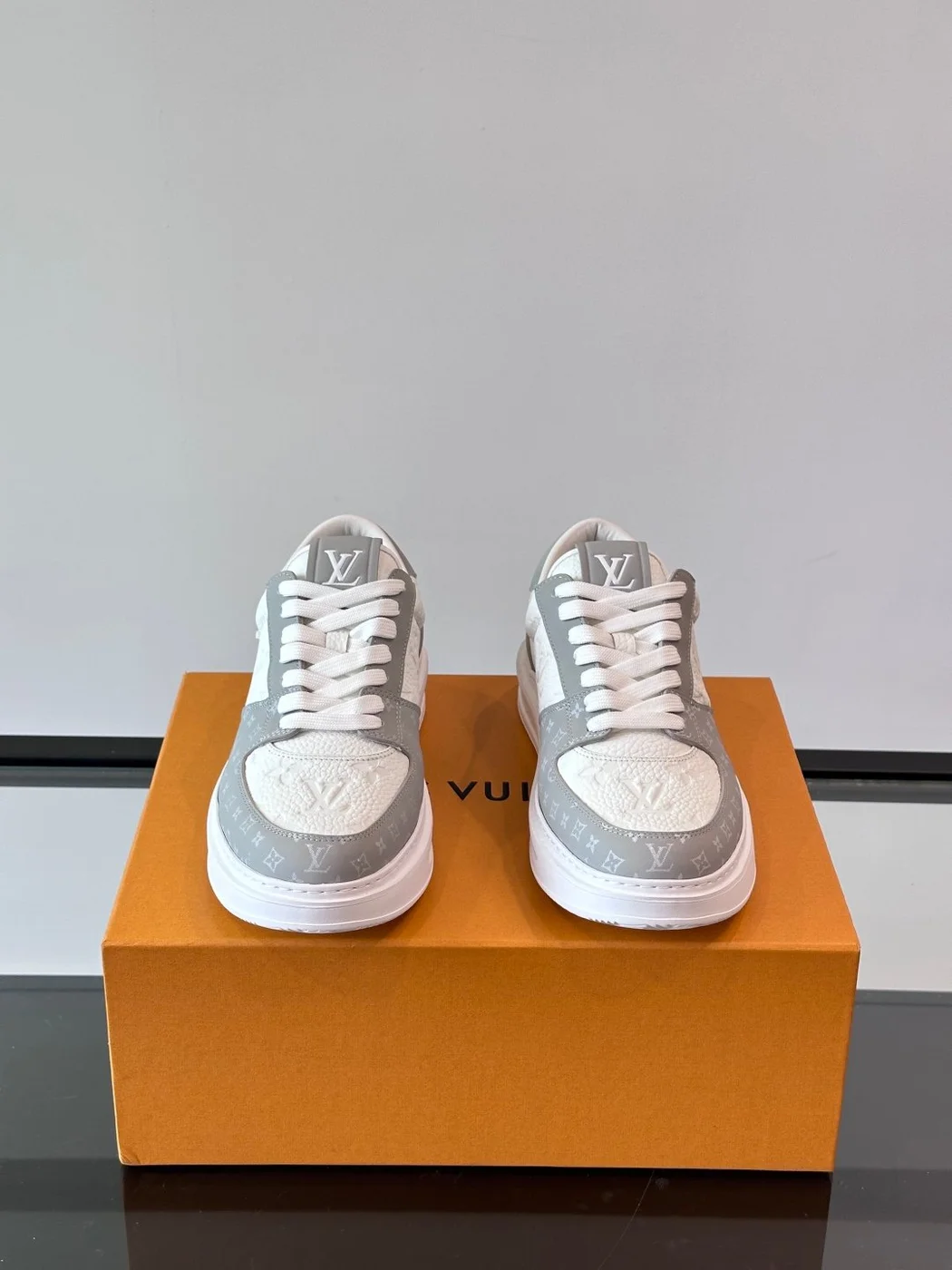 Louis Vuitton Men White Gray Leather Sneakers product view 2
