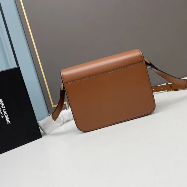 Saint Laurent Le 61 Saddle Shoulder Bag in Calfskin product view 5
