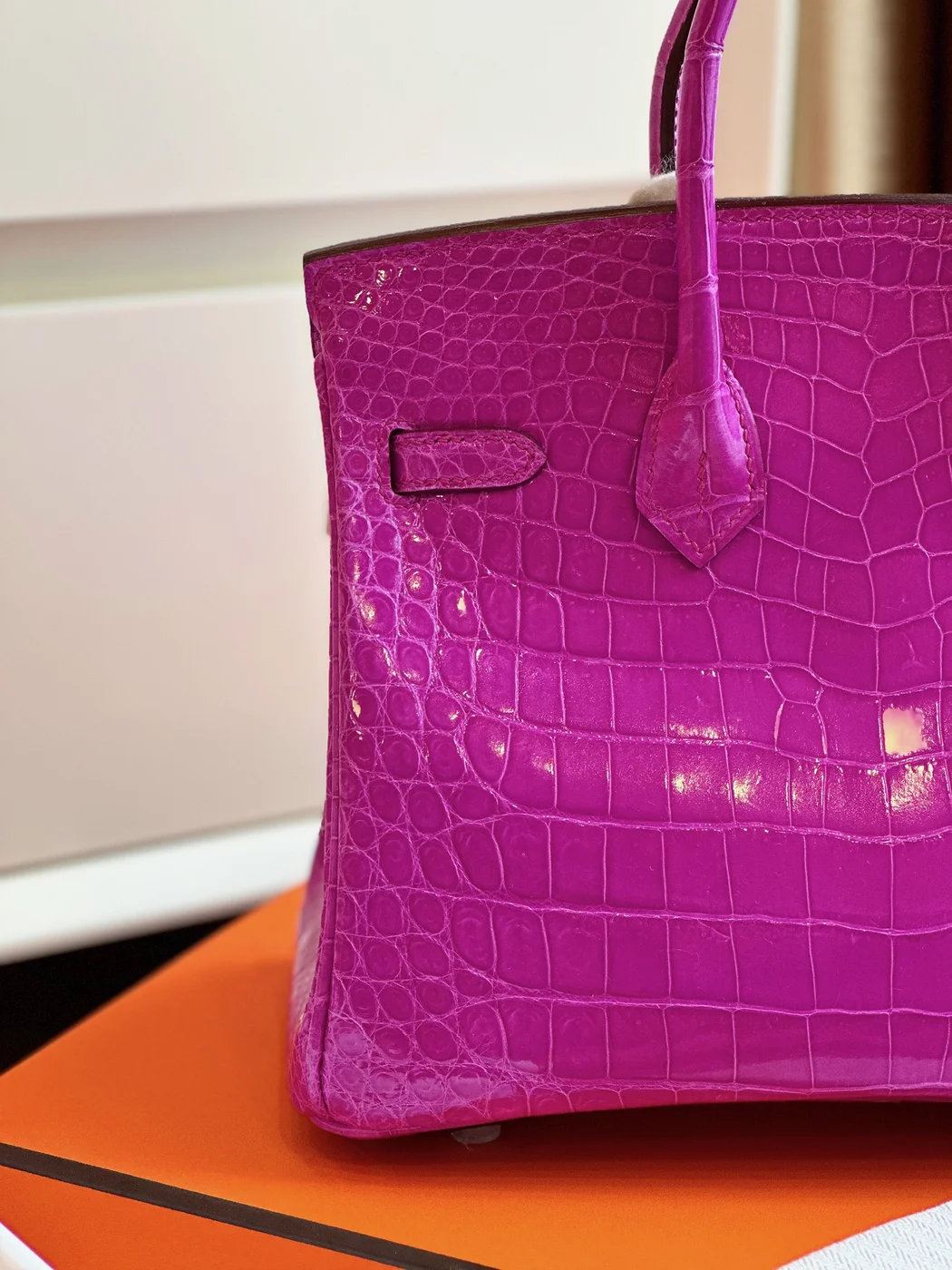Hermès Birkin 25 Purple Crocodile Leather Palladium Hardware Bag product view 3