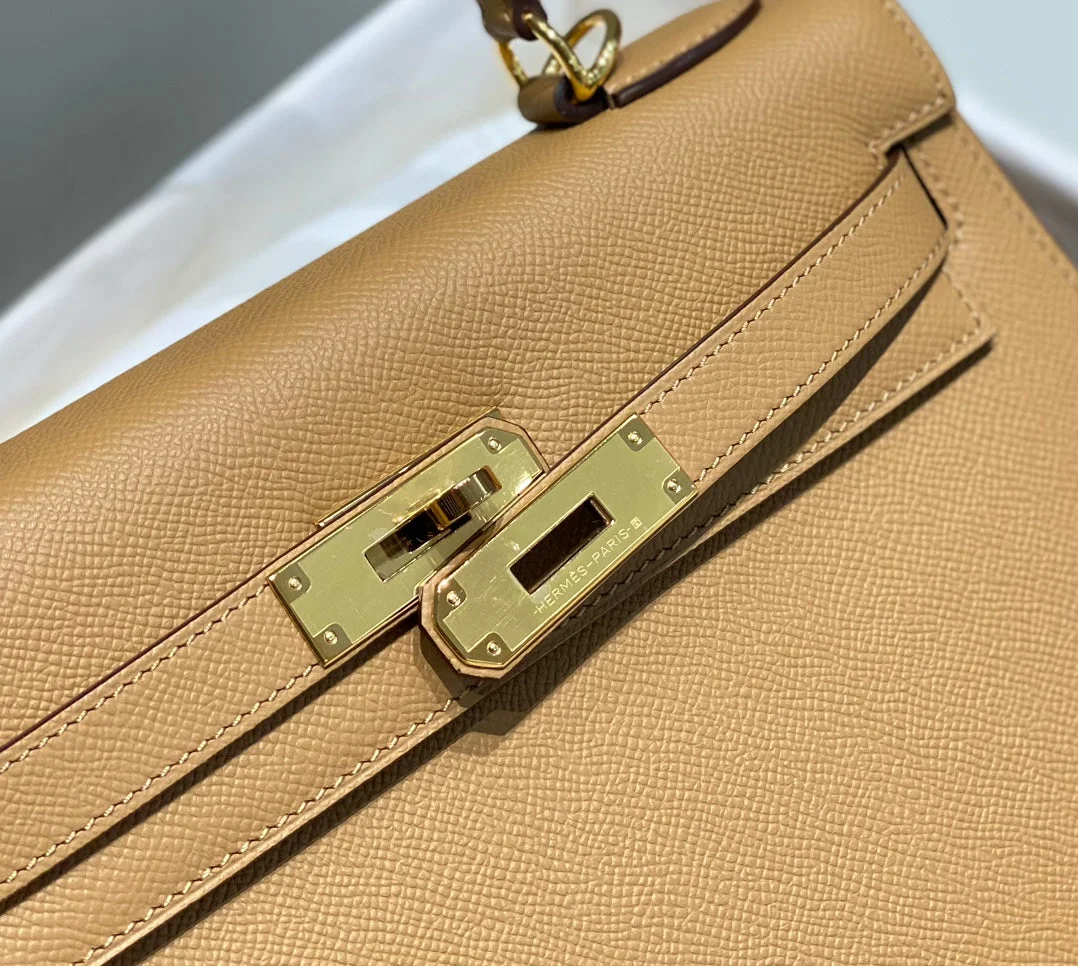Hermès 28 cm In Chai Epsom Gold Hardware Bag product view 2