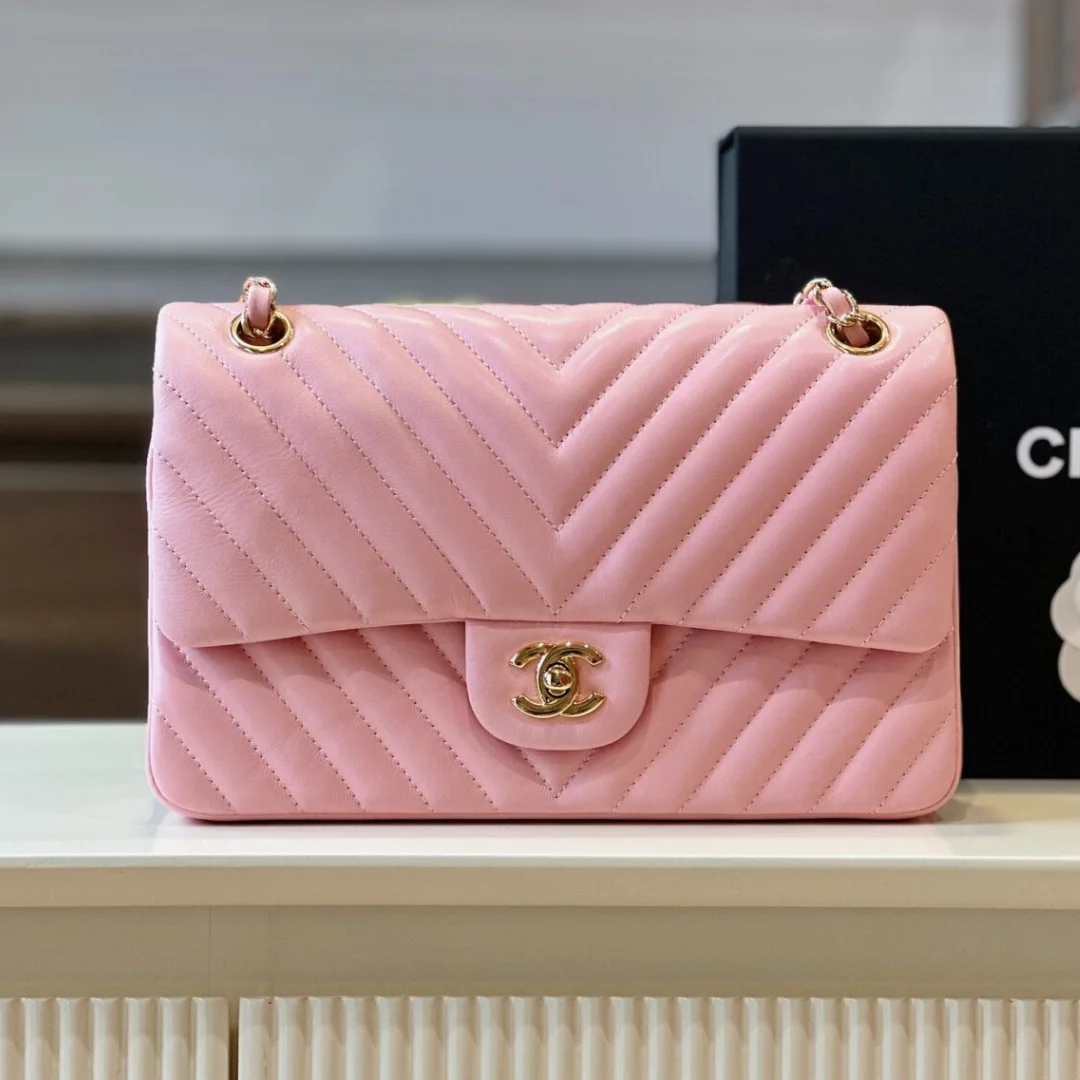 Chanel Classic Handbags V-Pattern Pink Lock Gold 23 cm product view 1
