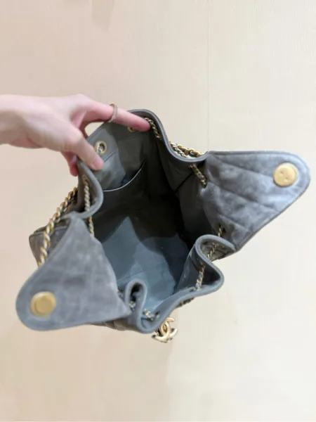 Chanel 25 Handbag In Grey 30 Suede Gold Hardware product view 5