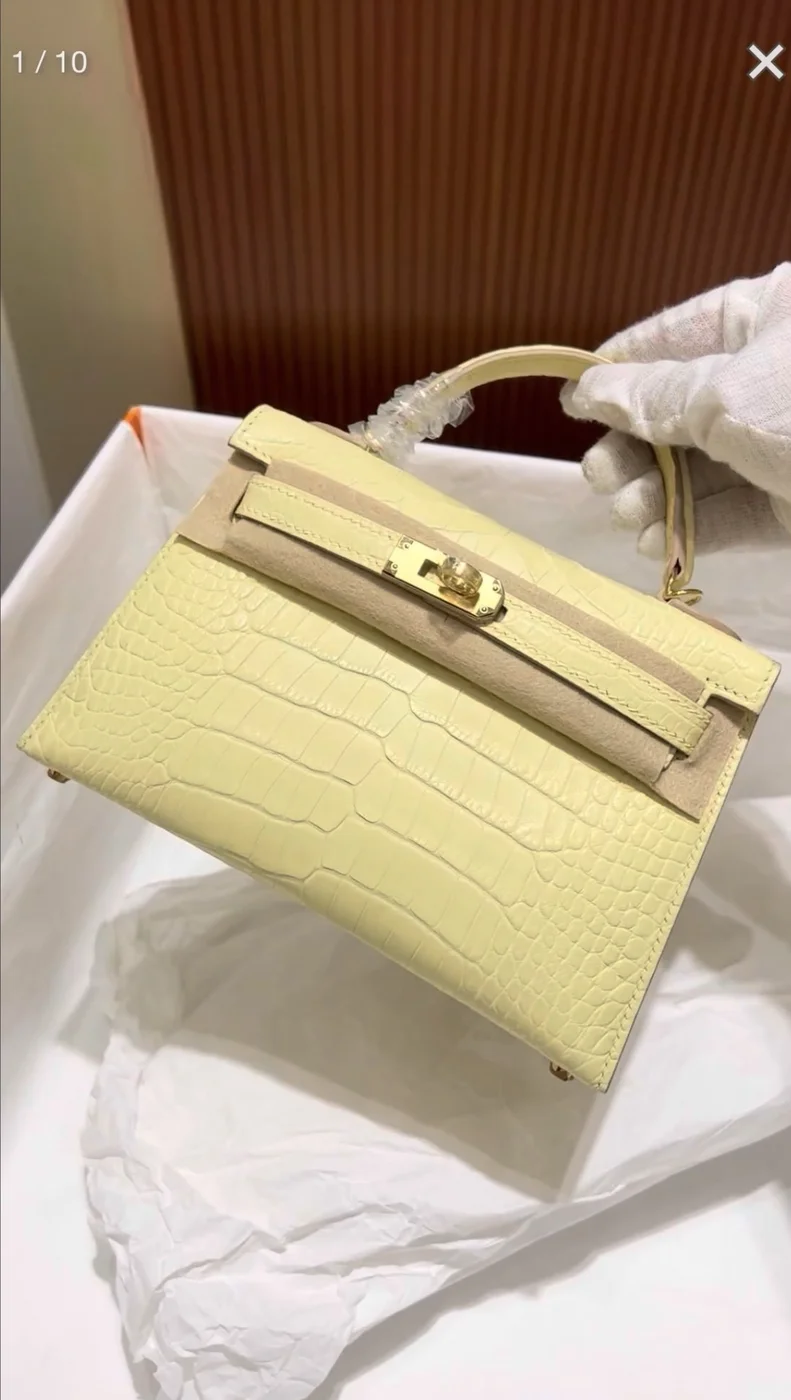 Hermès Kelly 20 Yellow Crocodile Leather Bag product view 1