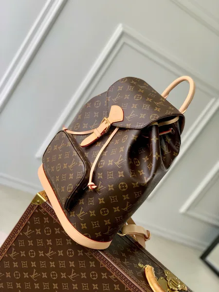 Louis Vuitton Montsouris M11197 Backpack MM Size product view 3