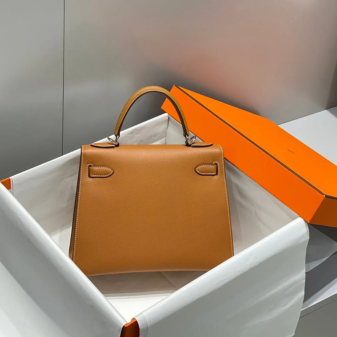 Hermès 28 cm In Gold Epsom Palladium Hardware Bag product view 4