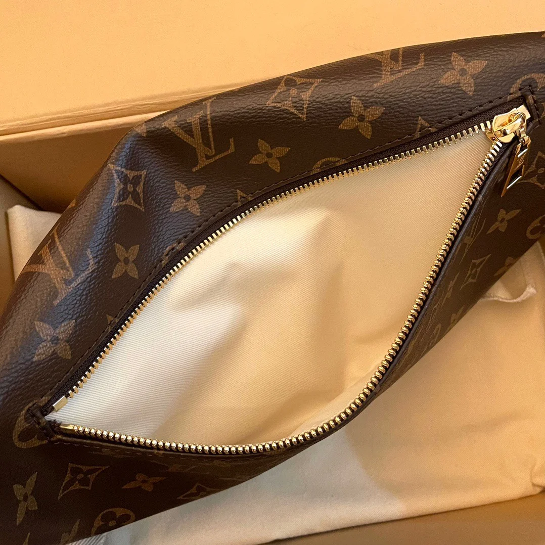 Louis Vuitton Bumbag Monogram Handbags 38x16x8cm product view 7