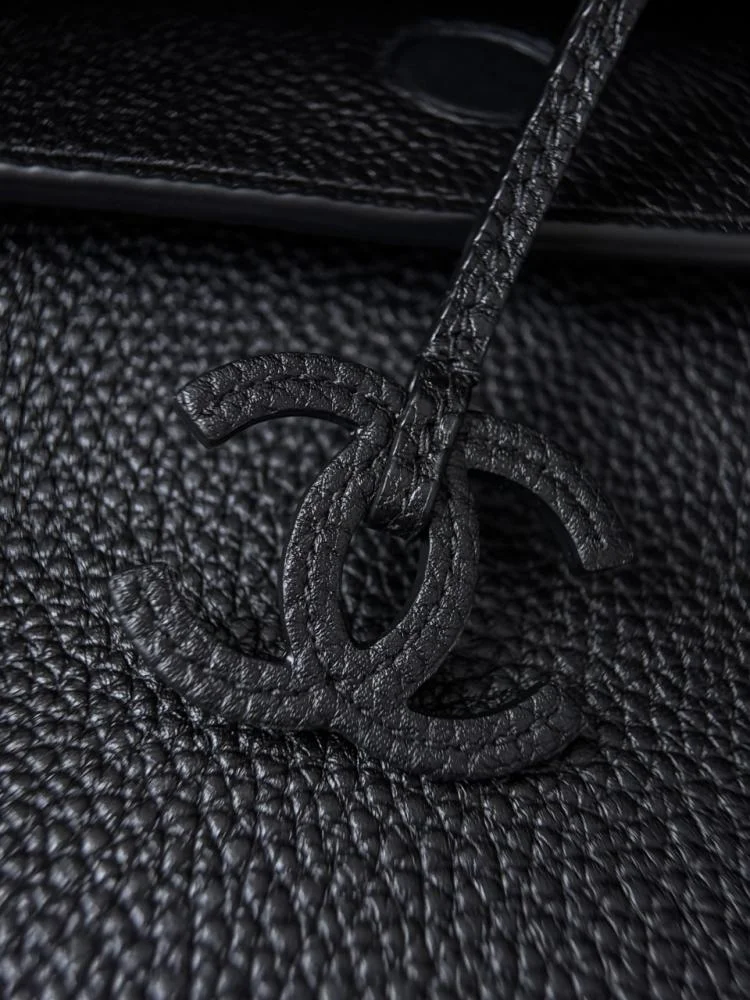 Chanel Large Shopping Bag from the Spring-Summer 2026 collection product view 2