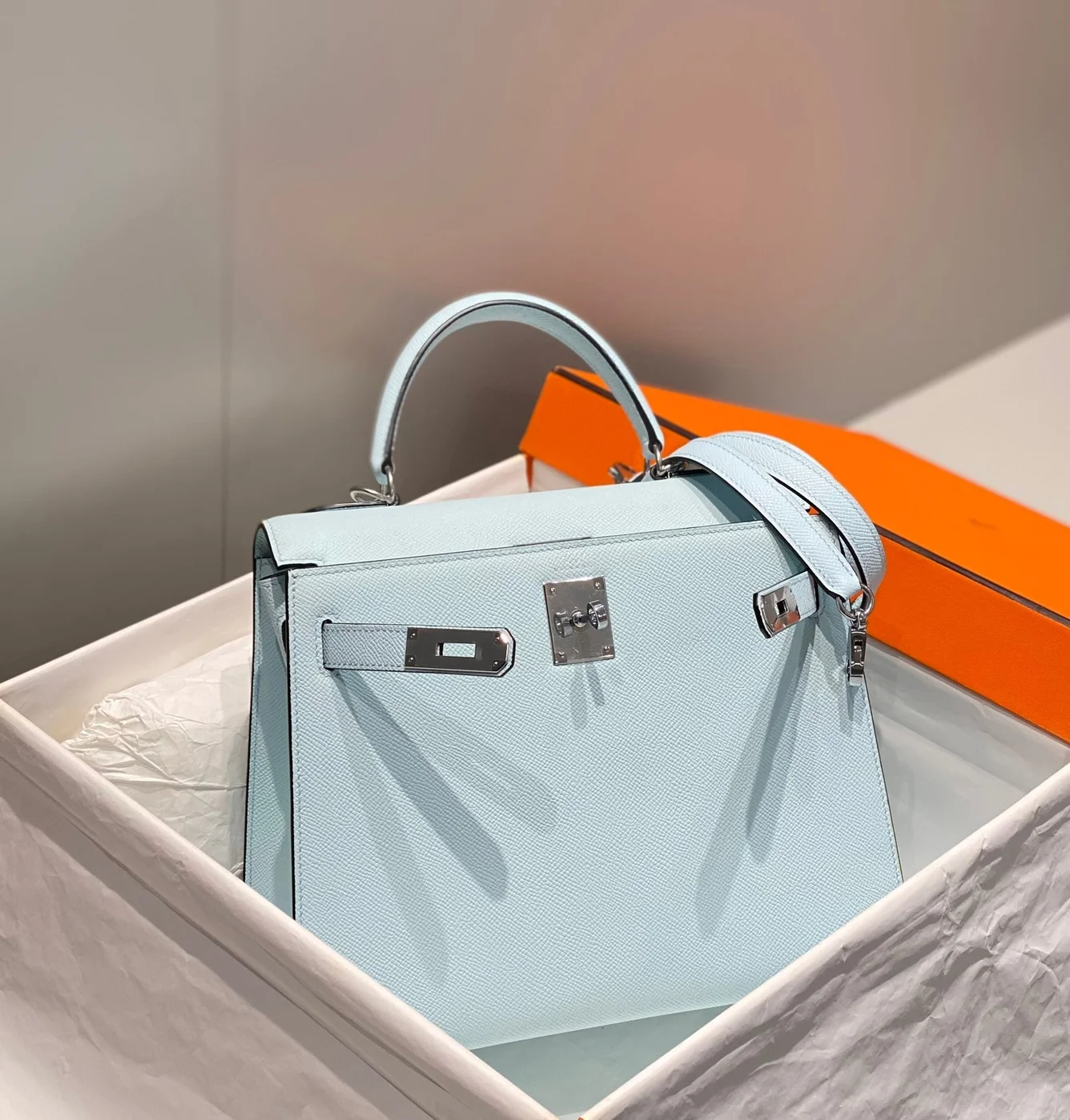 Hermès 28 cm In Blue Brume Epsom Palladium Hardware Bag product view 3