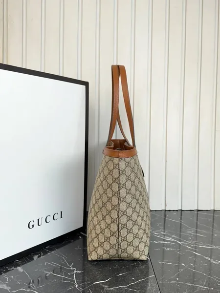 Gucci Ophidia GG Medium tote product view 3