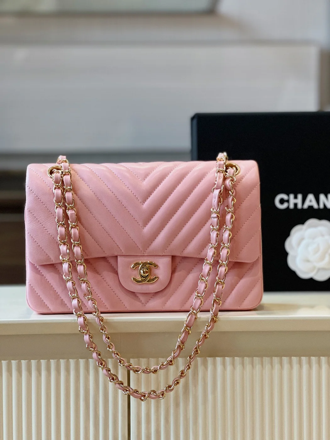 Chanel Classic Handbags V-Pattern Pink Lock Gold 23 cm product view 3