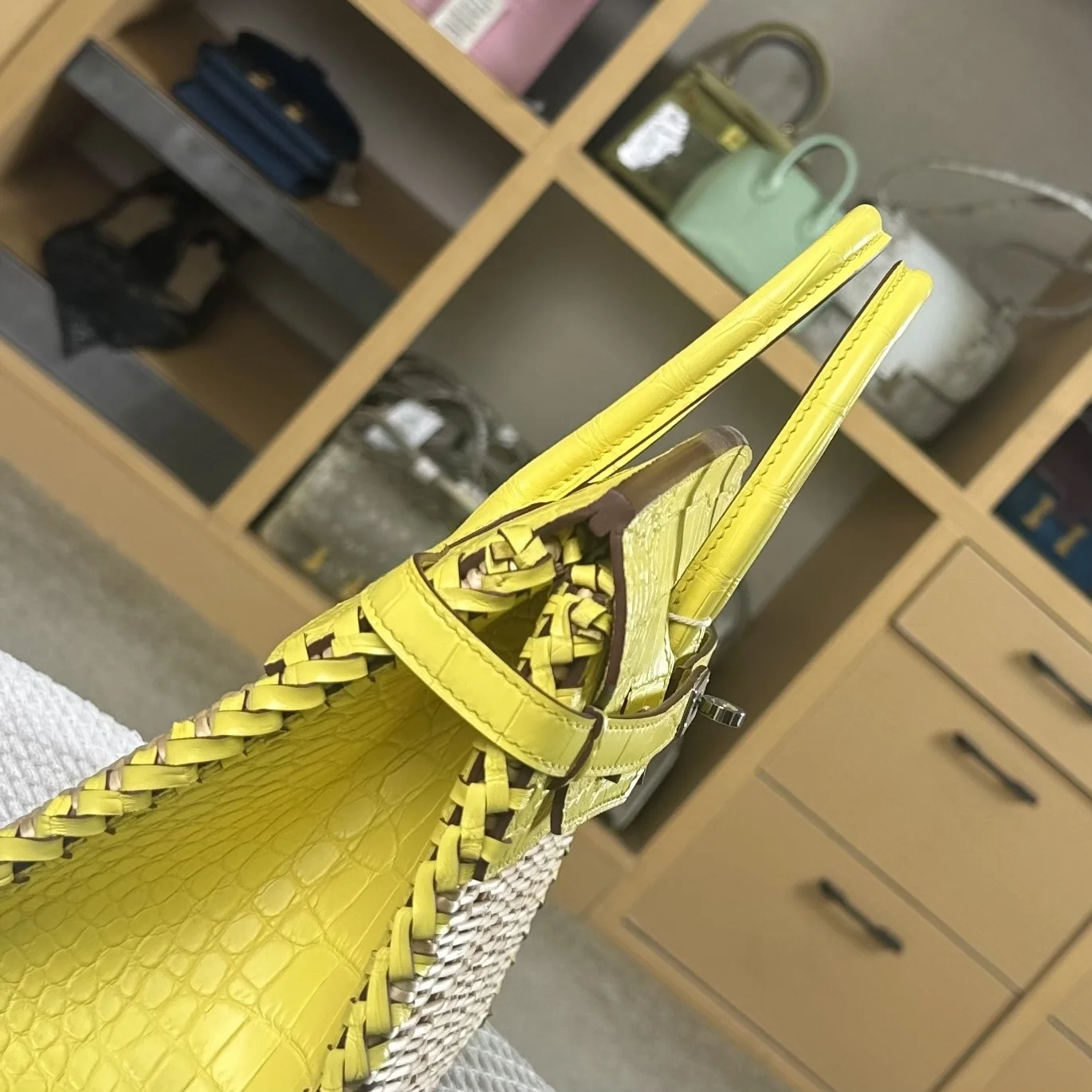 Hermès Birkin 25 cm Amber Yellow Crocodile Leather Bag product view 5