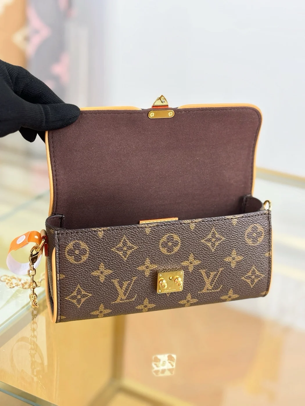 Louis Vuitton Monogram Pochette Camille in monogram canvas Bag product view 3