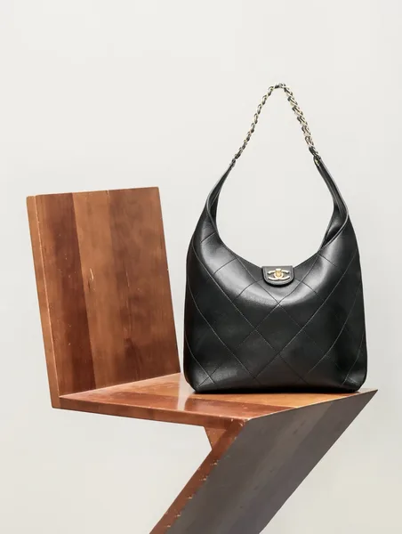 Chanel 25P Hobo bag in black lambskin product view 2